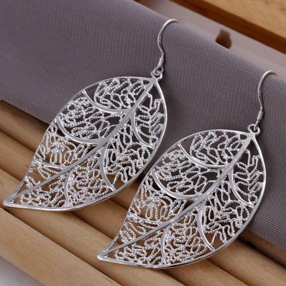 Leaves Fall 925 Silver Earrings - Picture 2 of 2